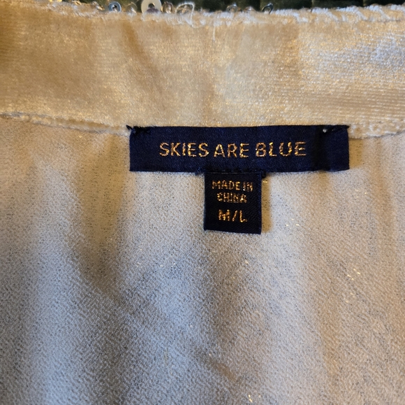 Sparkling jacket to wear over formal dresses or anything special. - Picture 4 of 9